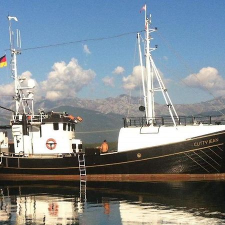 Готель Boat Ms Cutty Jean Сліма Екстер'єр фото