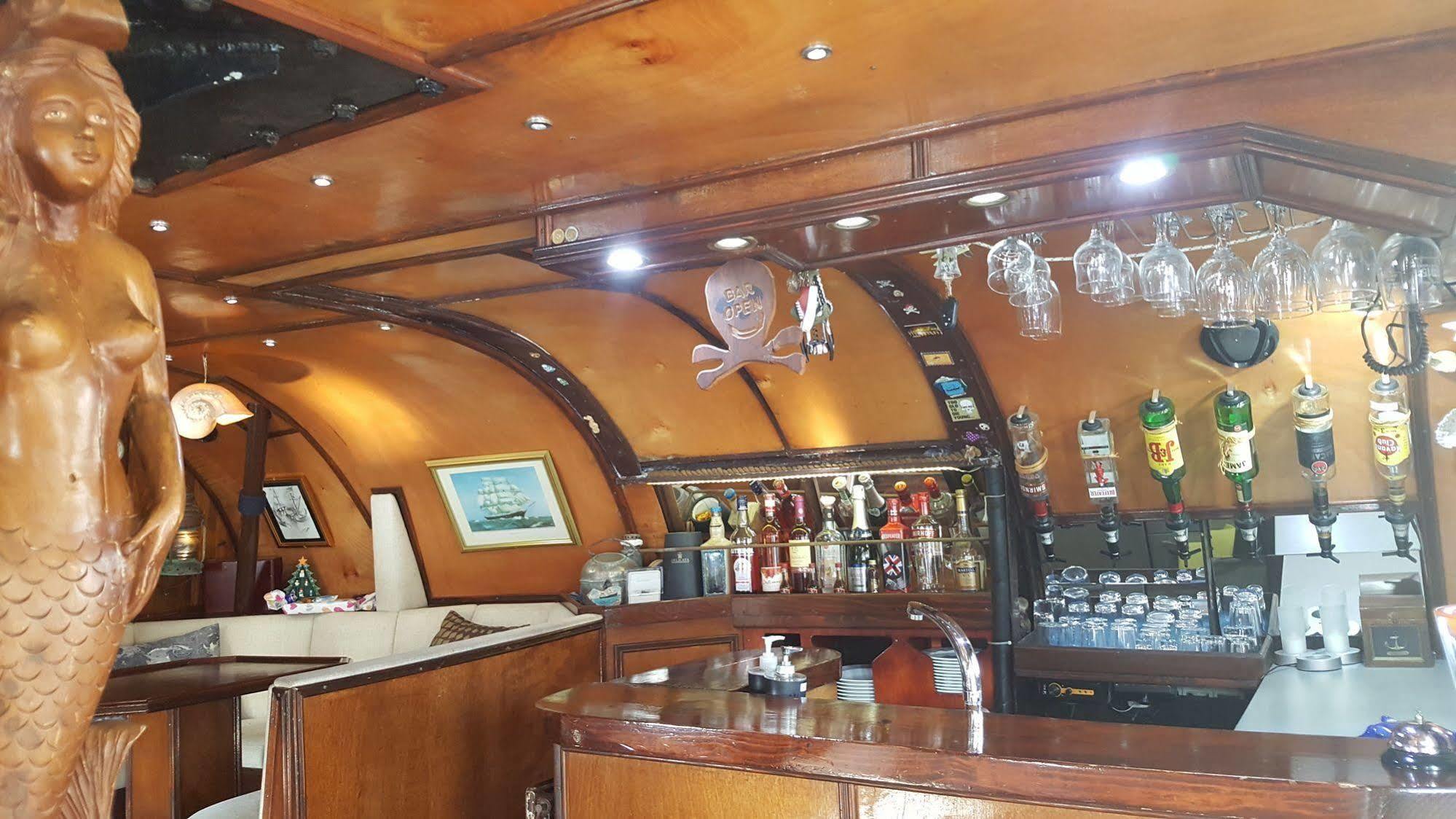 Готель Boat Ms Cutty Jean Сліма Екстер'єр фото