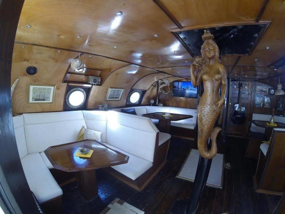 Готель Boat Ms Cutty Jean Сліма Екстер'єр фото